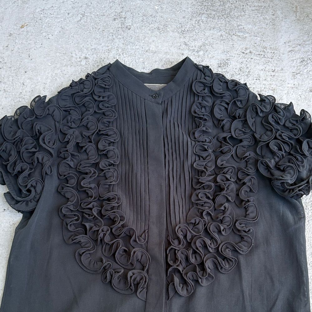 Elegant Black Ruffled Blouse by Rampage - Picture 4 of 7